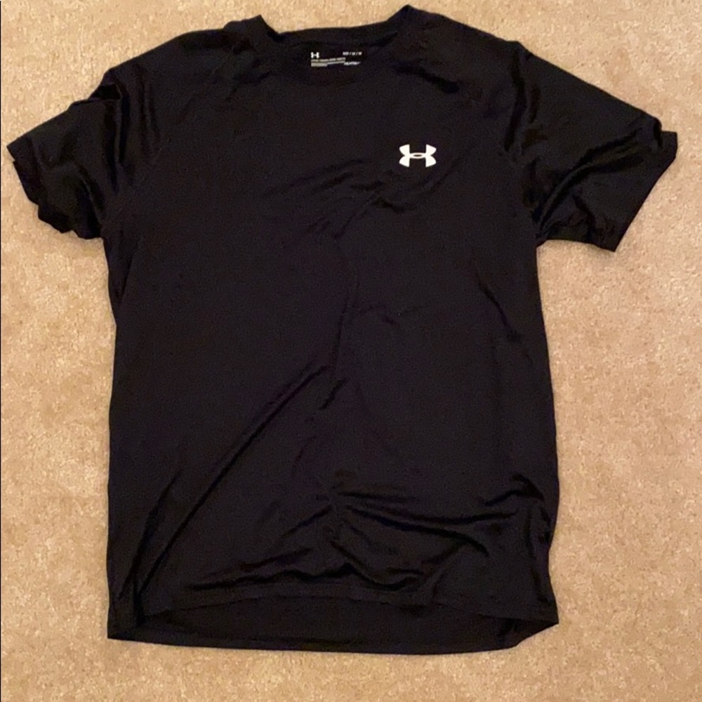 Men’s underarmour shirt
